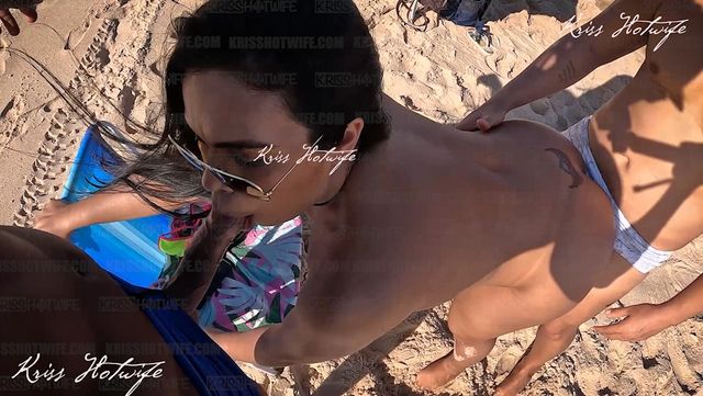 Muita adrenalina e um menage na praia com meu Corno e Amigo dele Realizador Baiano