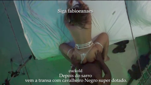 Cavalheiro negro chegando junto na minha esposa